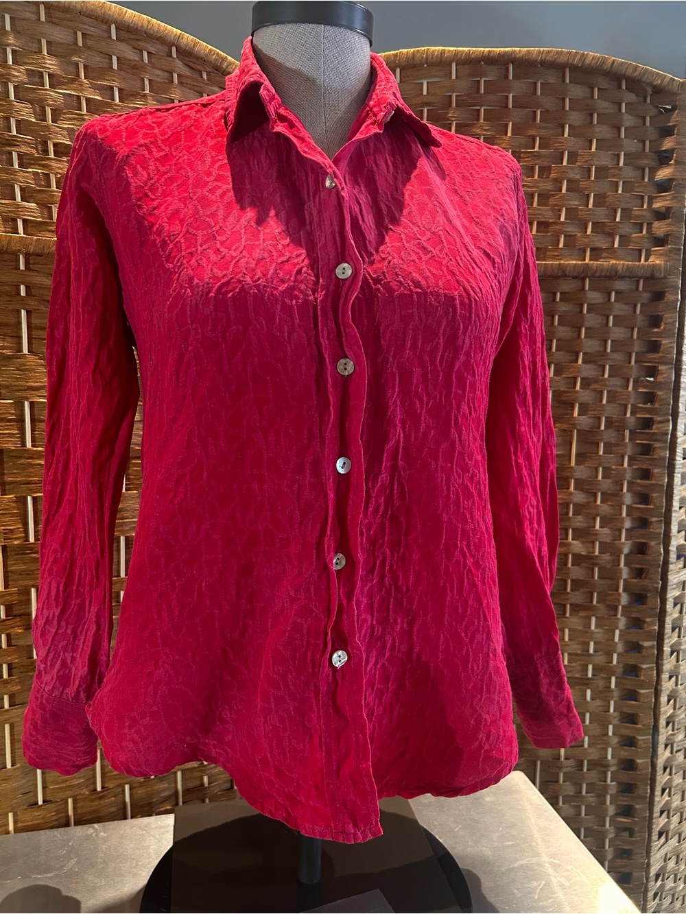 Jill McGowan Crinkle Textured Button Down Shirt Magenta Raspberry Red